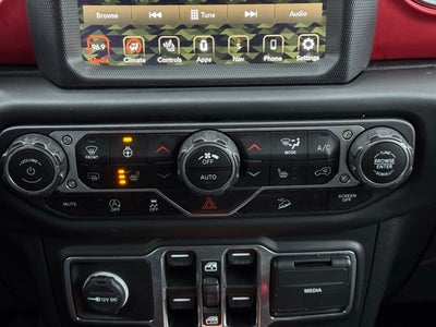 2020 Jeep Wrangler Unlimited Rubicon w/ Heated Steering Wheel + Navigation