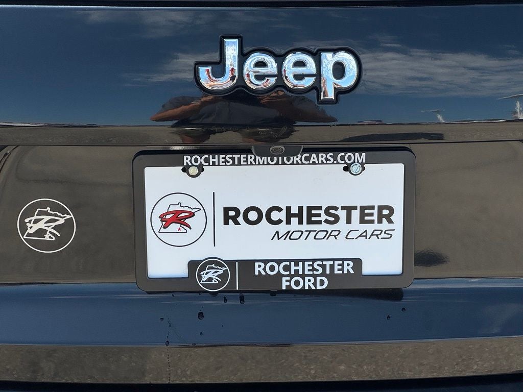 2020 Jeep Cherokee Overland