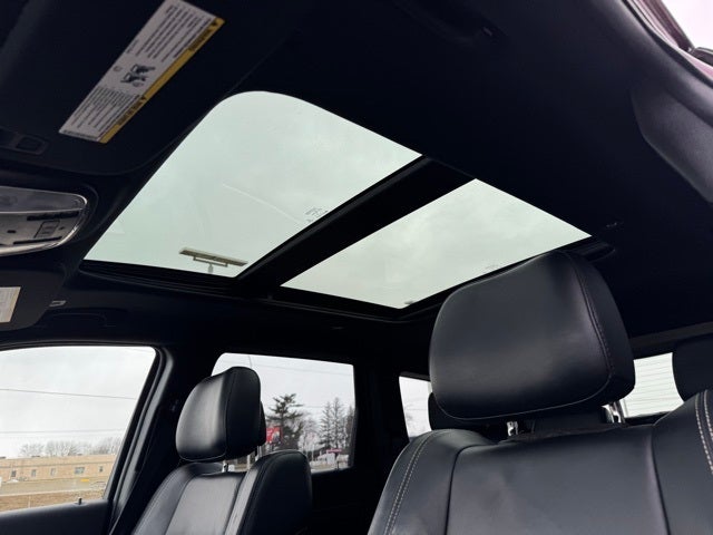 2017 Jeep Grand Cherokee Limited w/ Panoramic Sunroof + Trailer Tow Package