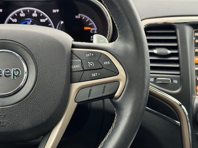 2017 Jeep Grand Cherokee Limited w/ Panoramic Sunroof + Trailer Tow Package