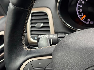 2017 Jeep Grand Cherokee Limited w/ Panoramic Sunroof + Trailer Tow Package