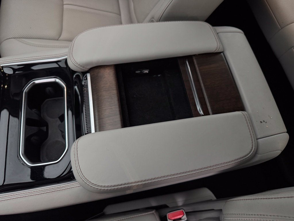 2023 Jeep Grand Wagoneer Base