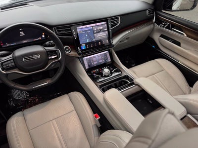 2023 Jeep Grand Wagoneer Base