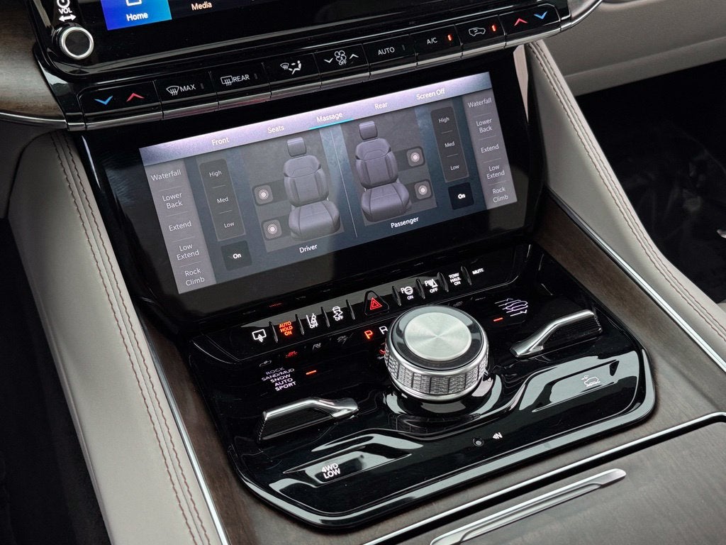 2023 Jeep Grand Wagoneer Base