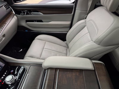 2023 Jeep Grand Wagoneer Base