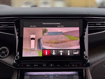 2023 Jeep Grand Wagoneer Base