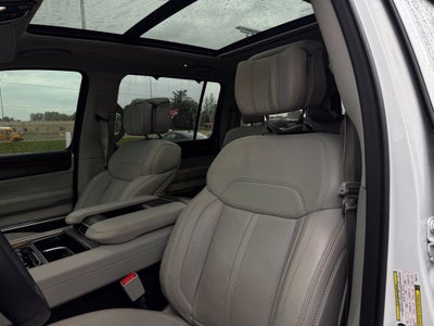 2023 Jeep Grand Wagoneer Base