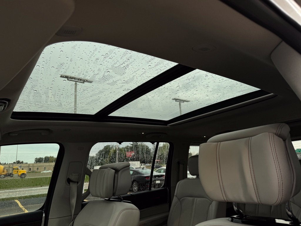 2023 Jeep Grand Wagoneer Base