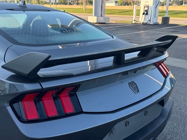2025 Ford Mustang Dark Horse w/Handling Package