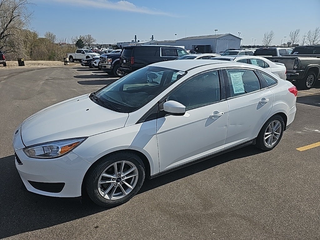 Used 2018 Ford Focus SE with VIN 1FADP3F26JL223821 for sale in Rochester, Minnesota