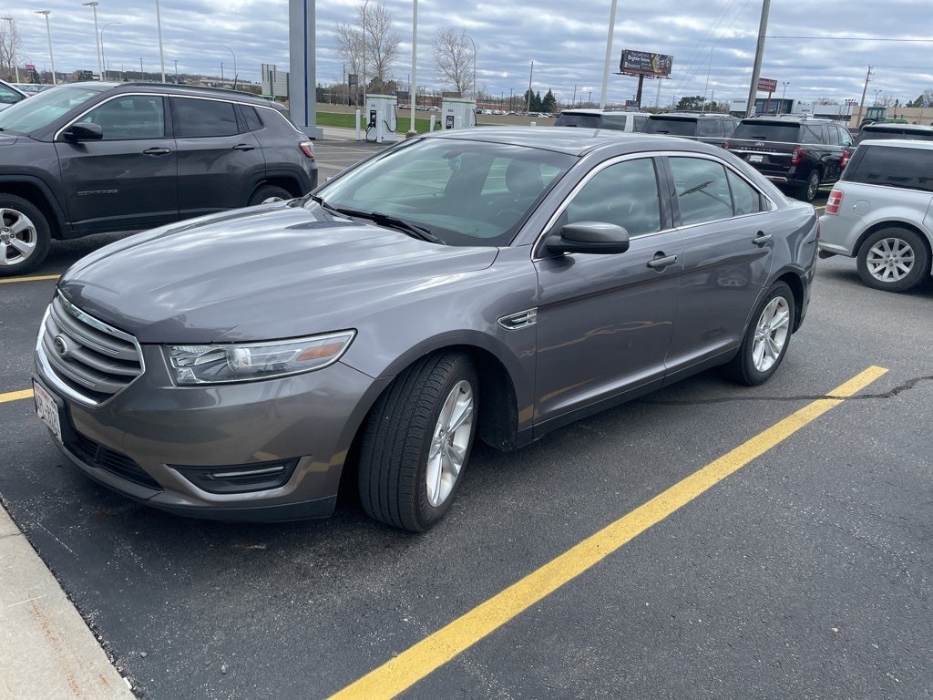 Used 2013 Ford Taurus SEL with VIN 1FAHP2E85DG211691 for sale in Rochester, Minnesota
