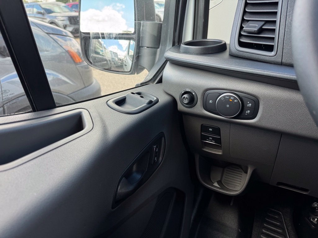 2027 Ford Transit-350 XL