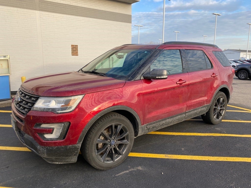 Used 2017 Ford Explorer XLT with VIN 1FM5K8D84HGC45591 for sale in Rochester, Minnesota