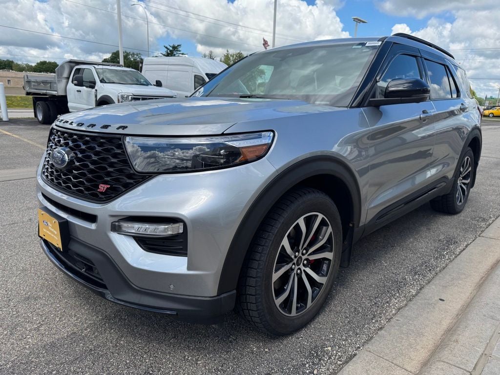 2023 Ford Explorer ST w/ Street Pack