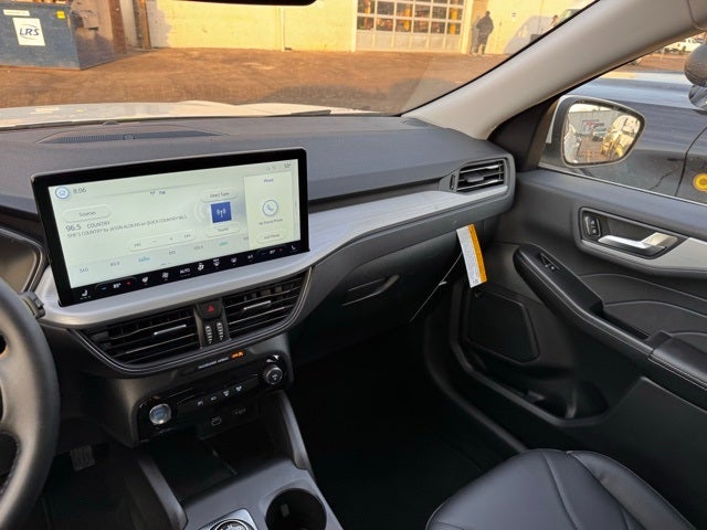 2025 Ford Escape Plug-In Hybrid Base w/Panoramic Vista Roof + 360 Camera