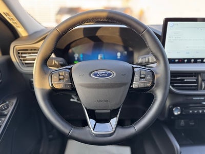 2025 Ford Escape Plug-In Hybrid Base w/Panoramic Vista Roof + 360 Camera