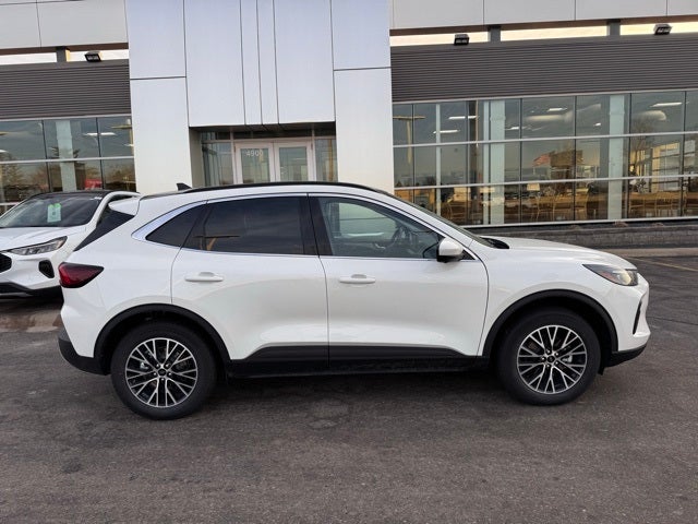 2025 Ford Escape Plug-In Hybrid Base w/Panoramic Vista Roof + 360 Camera