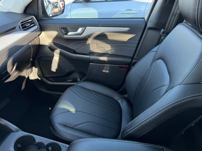 2026 Ford Escape Plug-In Hybrid Base w/ Tech Pkg & Tow Pkg