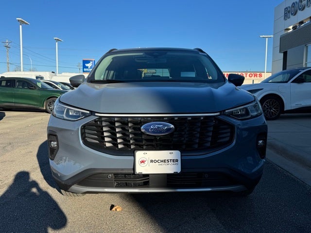 2026 Ford Escape Plug-In Hybrid Base w/ Tech Pkg & Tow Pkg