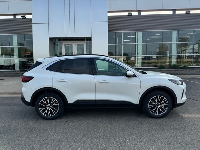 2025 Ford Escape Plug-In Hybrid Base w/ Panoramic Vista Roof + 360 Camera