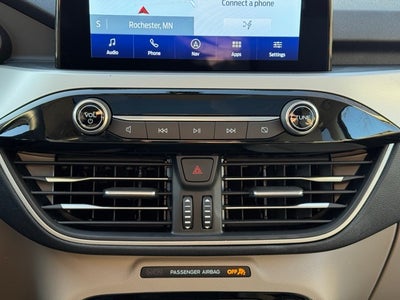 2022 Ford Escape SEL w/ Panoramic Moonroof + Trailer Tow Package