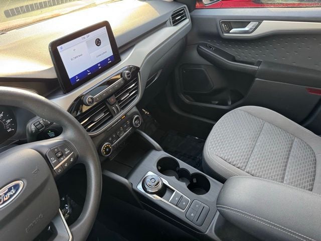 2020 Ford Escape SE w/ Panoramic Moonroof