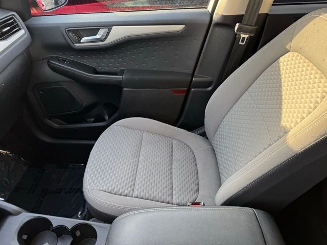 2020 Ford Escape SE w/ Panoramic Moonroof