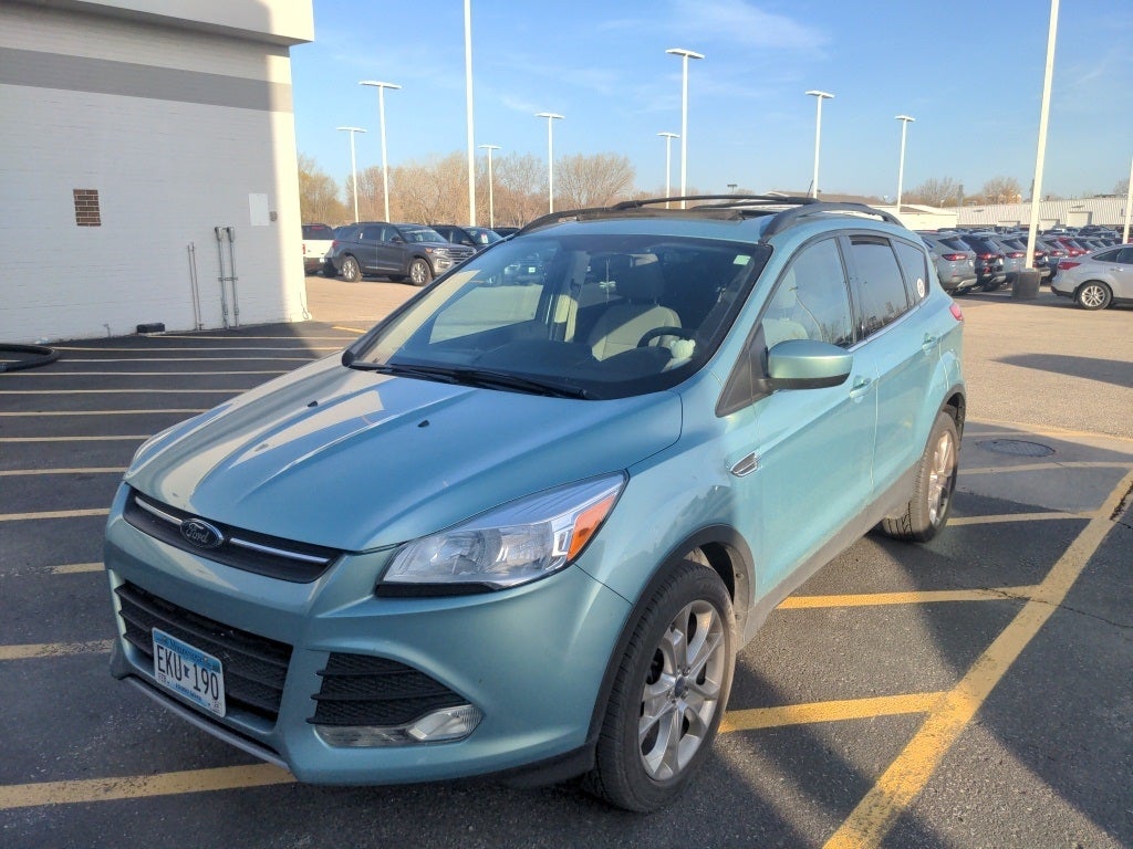 Used 2013 Ford Escape SE with VIN 1FMCU9G92DUC86325 for sale in Rochester, Minnesota