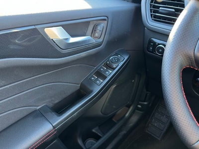 2026 Ford Escape ST-Line w/Heated Steering Wheel + Adaptive Cruise Control