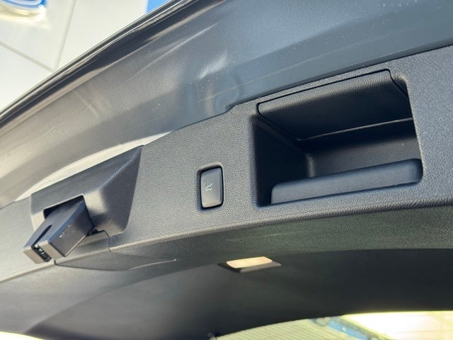 2026 Ford Escape ST-Line w/Heated Steering Wheel + Adaptive Cruise Control