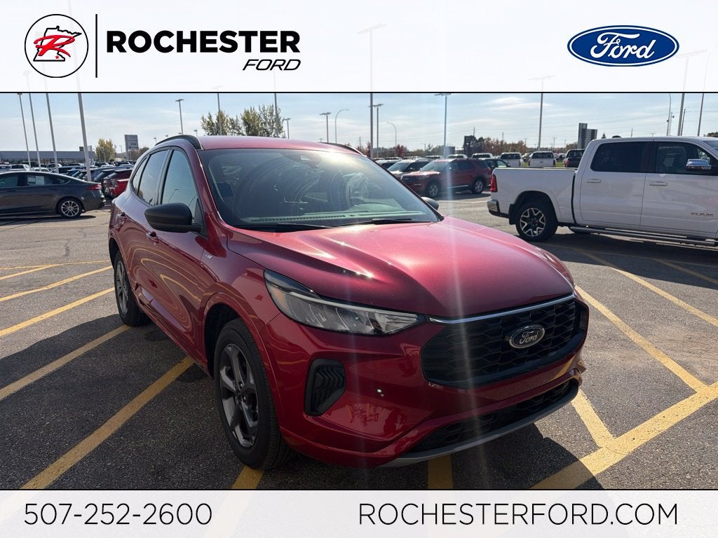 2024 Ford Escape ST-Line w/Heated Steering Wheel + Adaptive Cruise