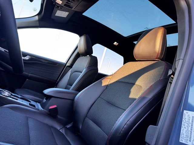 2026 Ford Escape ST-Line w/ Sunroof