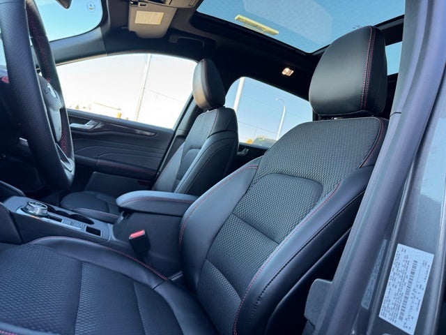 2026 Ford Escape ST-Line w/ Sunroof