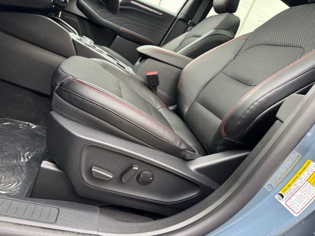 2026 Ford Escape Hybrid ST-Line Select w/ Tech Pkg 2