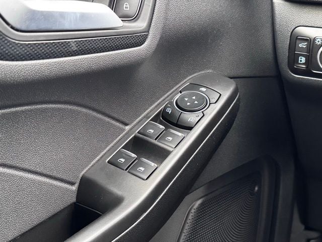 2026 Ford Escape Hybrid ST-Line Select w/Tow Pkg + Adaptive Cruise