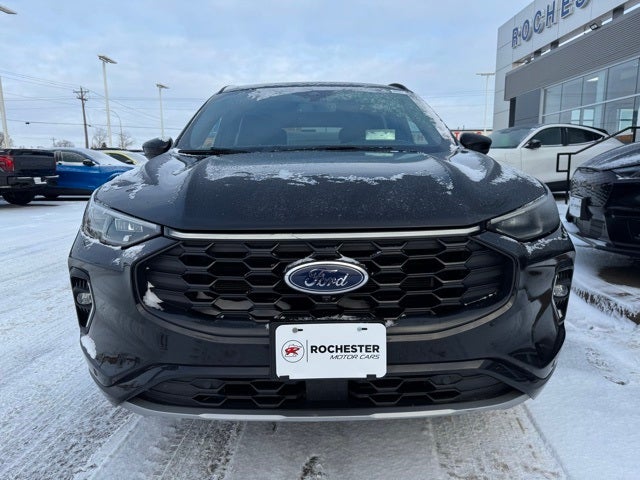 2023 Ford Escape Hybrid ST-Line Elite w/ Panoramic Moonroof + Head-Up Display