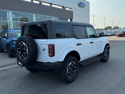 2026 Ford Bronco Outer Banks w/Sinister Bronze Pkg