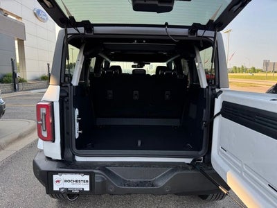 2026 Ford Bronco Outer Banks w/Sinister Bronze Pkg