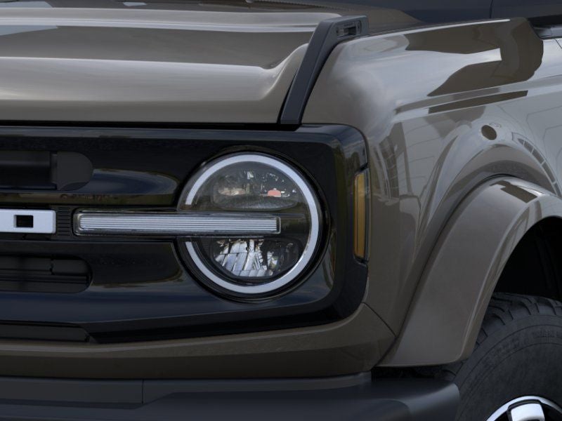 2026 Ford Bronco Outer Banks w/Heated Steering Wheel + Adaptive Cruise