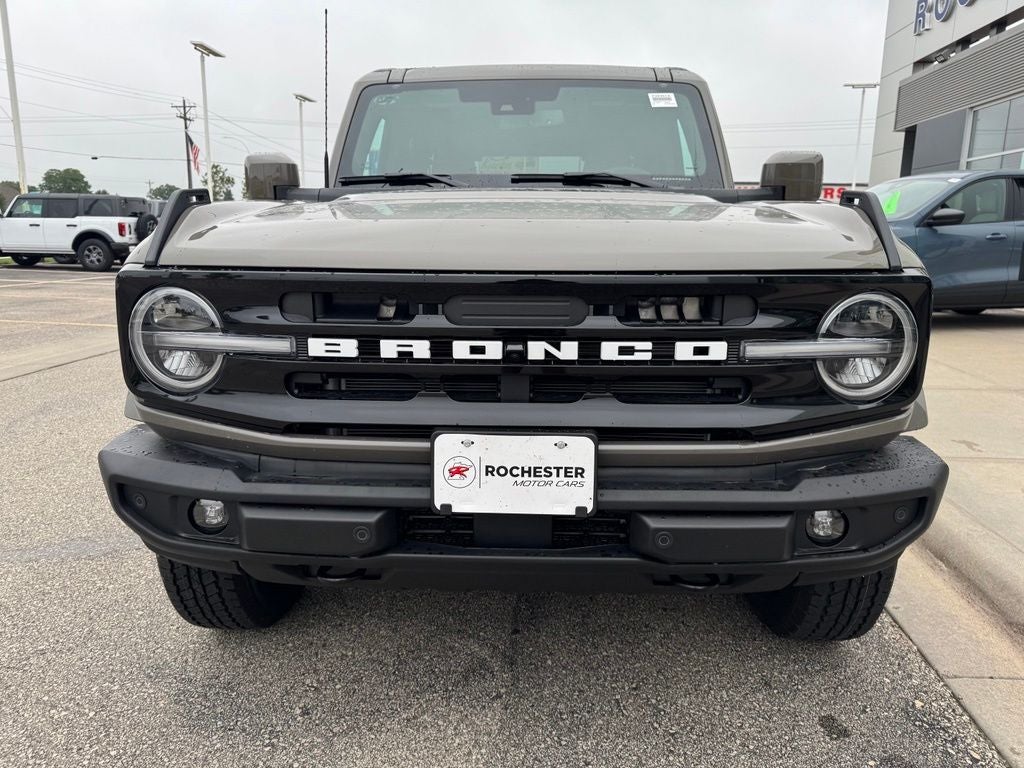 2026 Ford Bronco Outer Banks w/Heated Steering Wheel + Adaptive Cruise