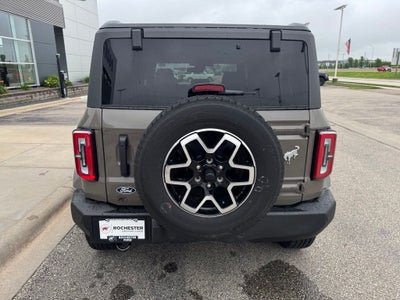 2026 Ford Bronco Outer Banks w/Heated Steering Wheel + Adaptive Cruise