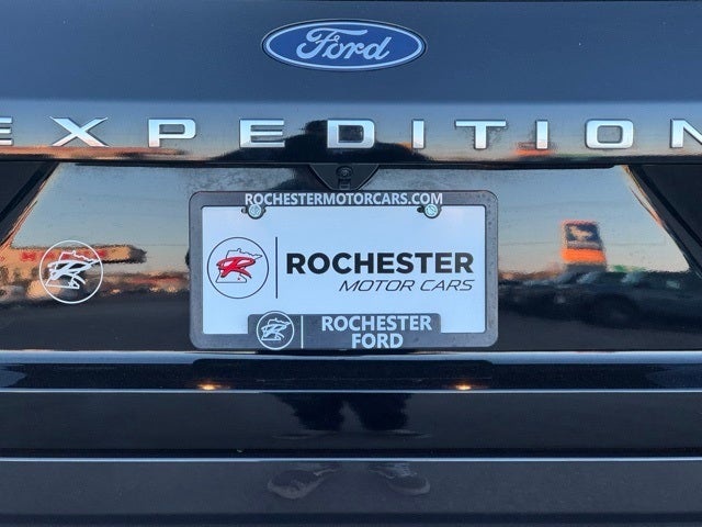 2025 Ford Expedition Max Active w/ Panoramic Moonroof + 8 Passenger Seating (2nd R