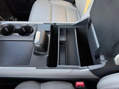 2025 Ford Expedition Max Active w/ Panoramic Moonroof + 8 Passenger Seating (2nd R