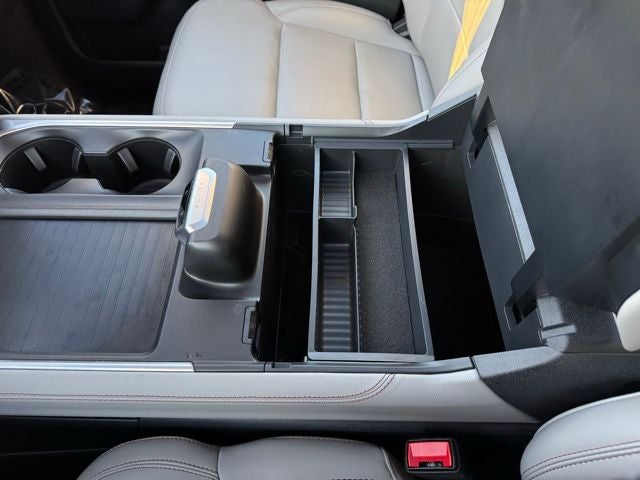 2025 Ford Expedition Max Active w/ Panoramic Moonroof + 8 Passenger Seating (2nd R