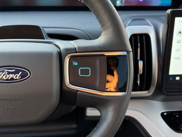 2025 Ford Expedition Max Active w/ Panoramic Moonroof + 8 Passenger Seating (2nd R