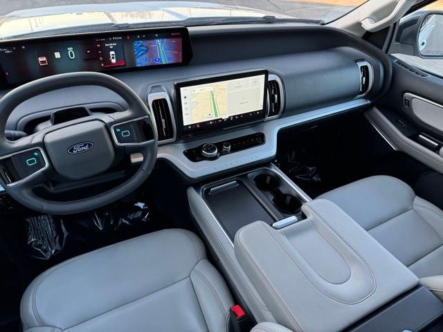 2025 Ford Expedition Max Active w/ Panoramic Moonroof + 8 Passenger Seating (2nd R