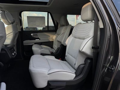 2027 Ford Expedition Max Platinum w/Ultimate Pkg + Drivers Pkg