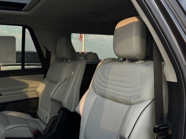 2027 Ford Expedition Max Platinum w/Ultimate Pkg + Drivers Pkg