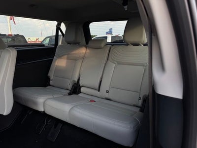 2027 Ford Expedition Max Platinum w/Ultimate Pkg + Drivers Pkg