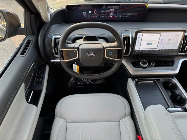2027 Ford Expedition Max Platinum w/Ultimate Pkg + Drivers Pkg